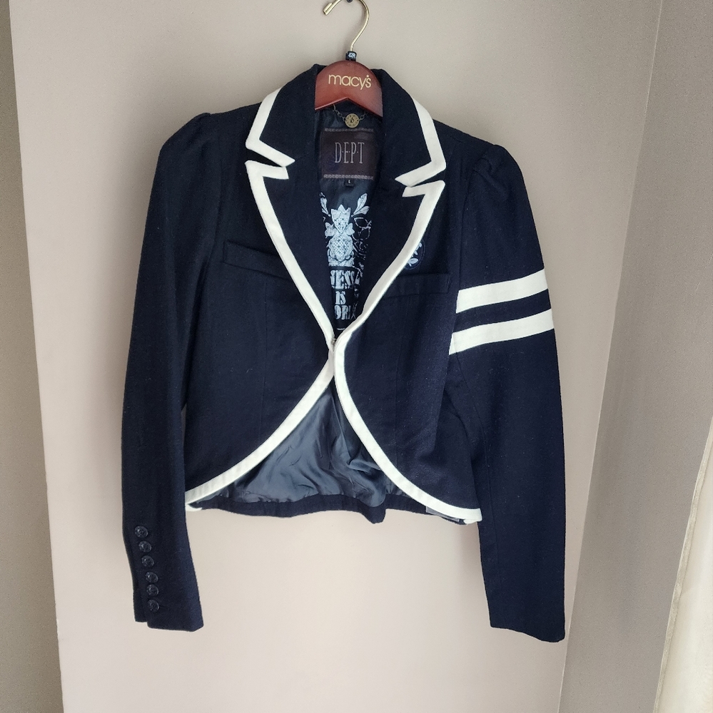 Nwot Contrast lapel black blazer